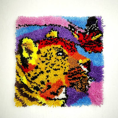 Leopard & Butterfly Encounter Latch Hook Pillow Kit