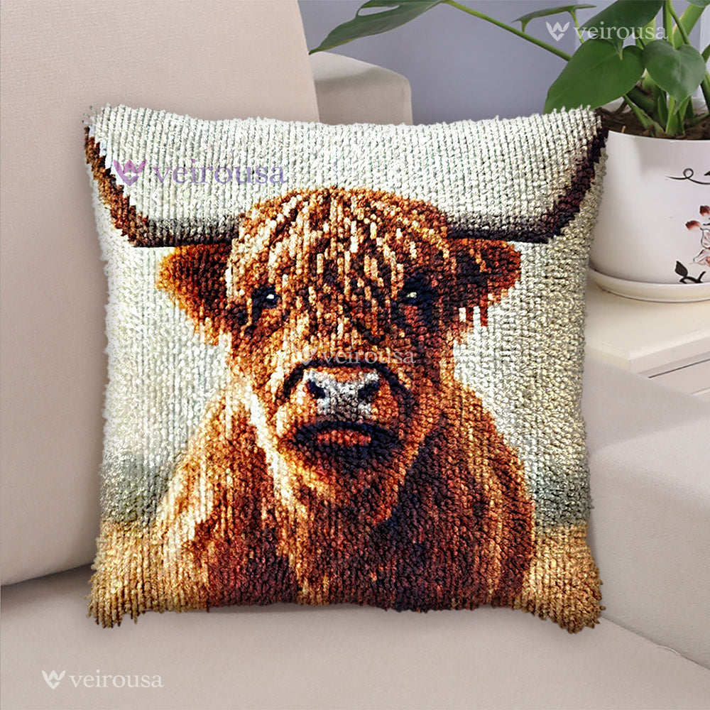 Highland Cow Family Latch Hook Pillow Kit