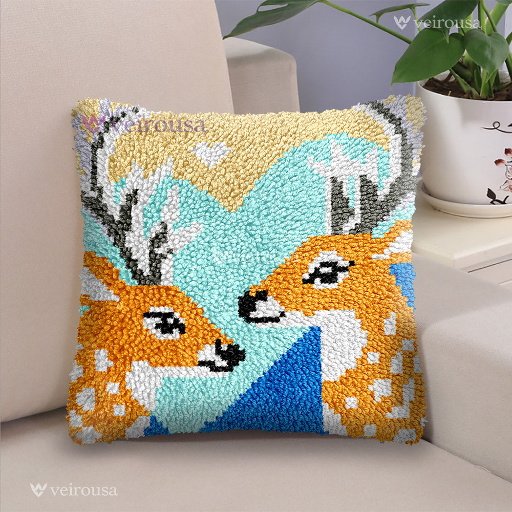 Veirousa Deer Love Latch Hook Pillow Kit