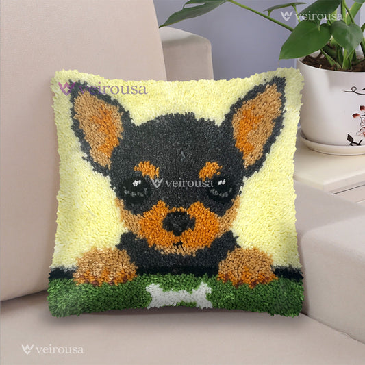 Veirousa Chihuahua Puppy Latch Hook Pillow Kit