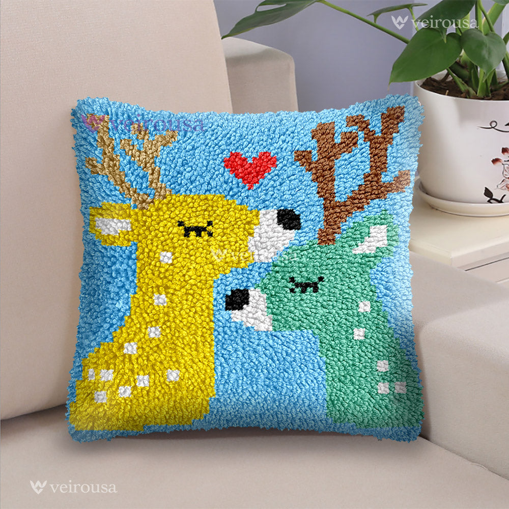 Veirousa Deer in Love Latch Hook Pillow Kit