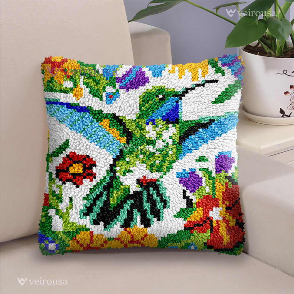 Veirousa Flying Hummingbird Latch Hook Pillow Kit